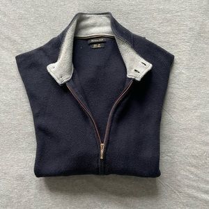 Italian style sweater with button collar